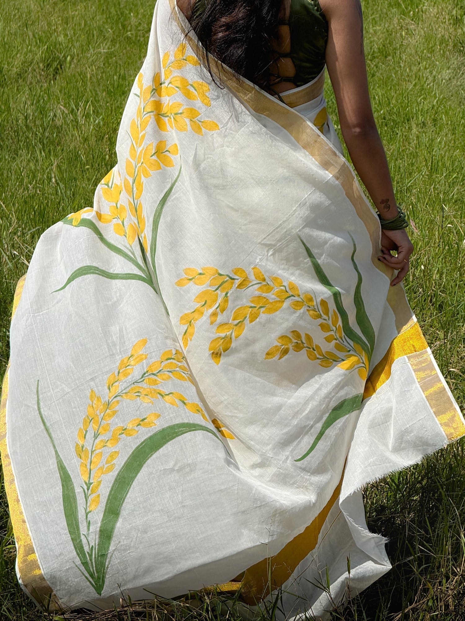 The Ultimate Guide to Ordering Handmade Portraits Saree Online