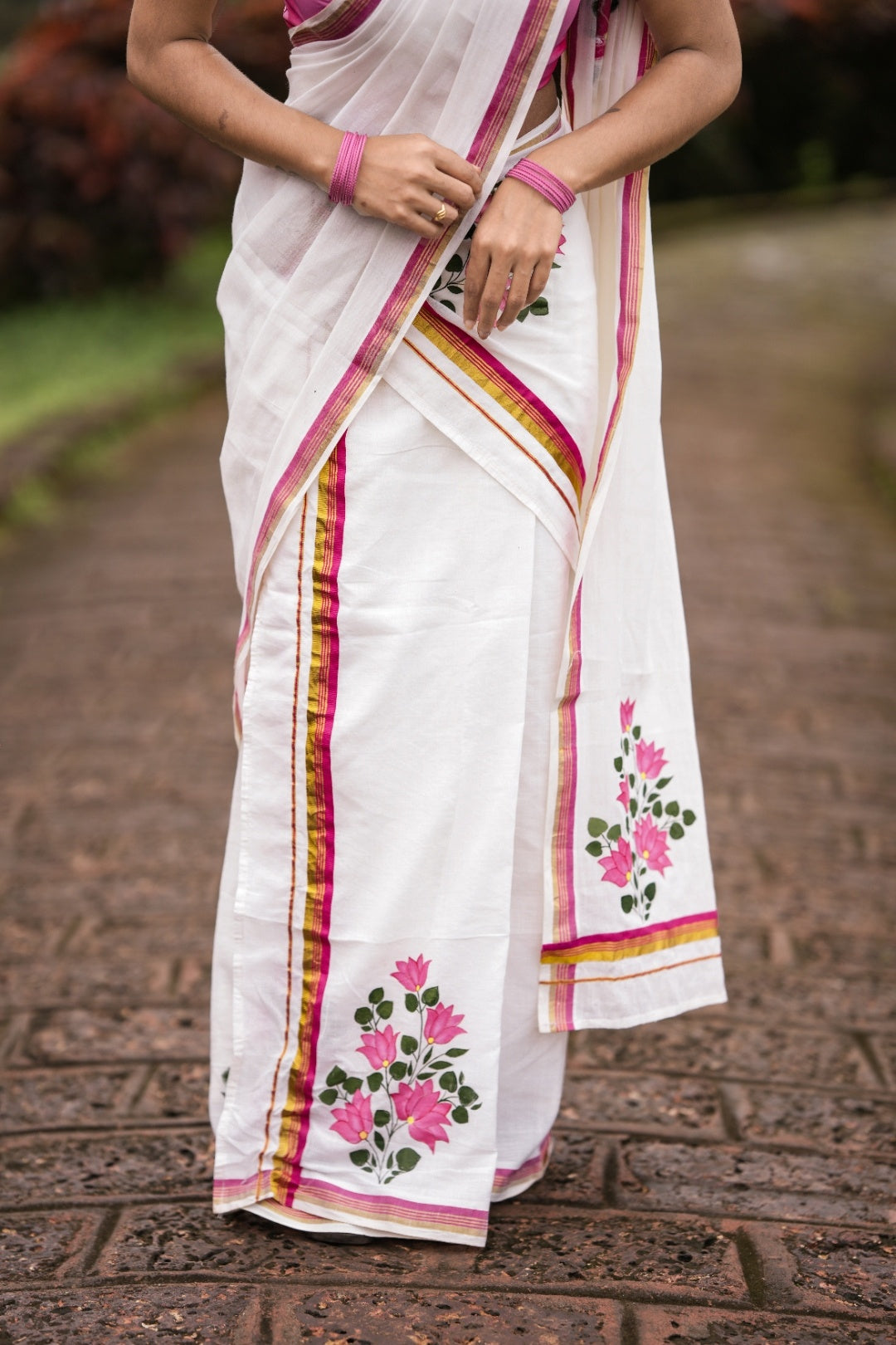 Pink Lotus - Set Mundu