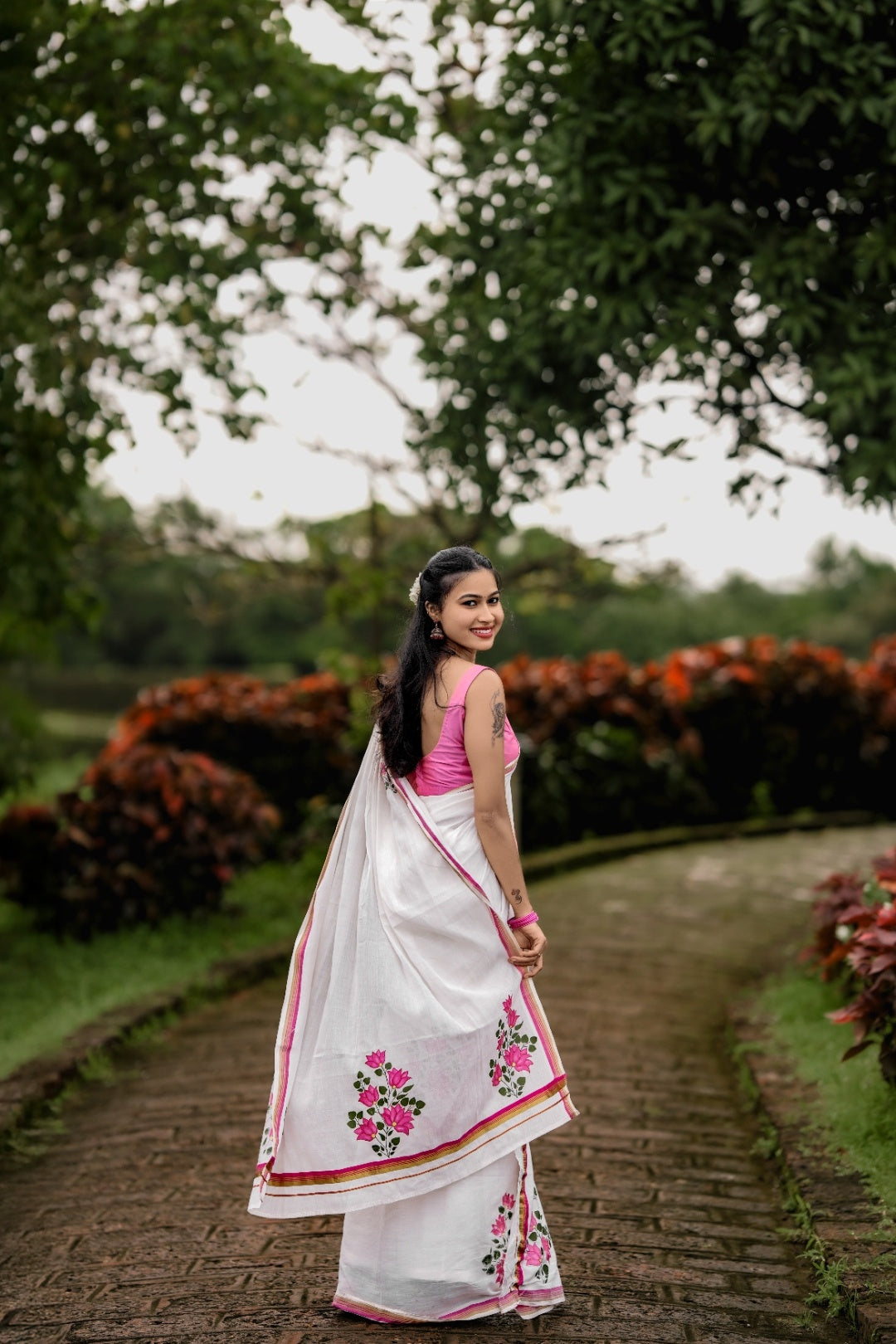 Pink Lotus - Set Mundu